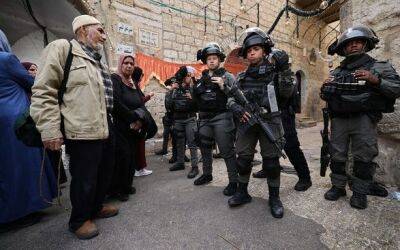 Герци Халеви - Коби Шабтай - Полиция призвала израильтян, имеющих лицензию, носить оружие - unn.com.ua - Украина - Киев - Израиль - Палестина - Восточный Иерусалим - Ливан - Иерусалим