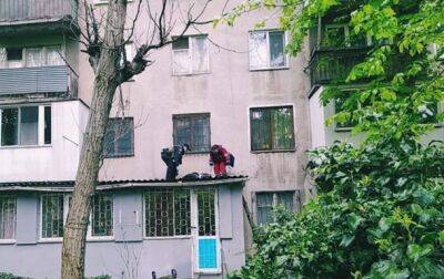В Одессе пожилая женщина упала с пятого этажа - korrespondent.net - Украина - Одесса - район Малиновский - Гсчс