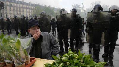 Во Франции - Первомай во Франции: демонстрации и столкновения - ru.euronews.com - Франция - Париж