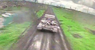 "Мангал" не помог: дрон ВСУ поразил российский танк Т-72Б3 на ходу (видео) - focus.ua - Россия - Украина