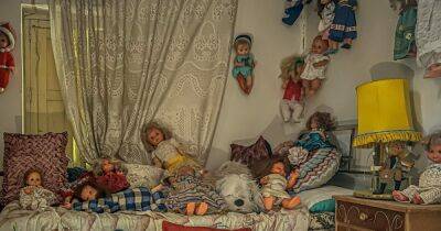 Они прокляты: в Испании нашли заброшенный дом с тысячей кукол (фото) - focus.ua - Украина - Испания