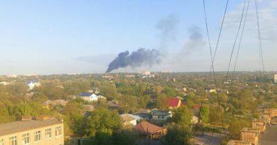 У оккупантов паника: В Луганске раздались мощные взрывы, город окутал черный дым (ФОТО, ВИДЕО) - dsnews.ua - Россия - Украина - Луганск