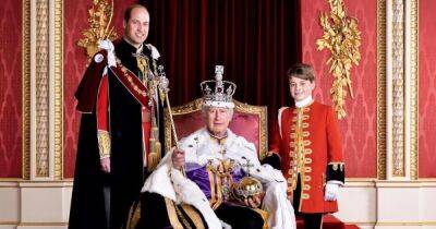 принц Уильям - Кейт Миддлтон - принц Джордж - Эдуард VII (Vii) - королева Марья - королева-консорт Камилла - король Чарльз III (Iii) - Появился новый портрет короля Чарльза III с принцами Уильямом и Джорджем - focus.ua - Украина
