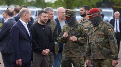 Владимир Зеленский - Олаф Шольц - Зеленский и Шольц посетили военную базу, где обучаются украинские воины - pravda.com.ua - Германия