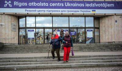 Спринджукс: Количество украинских беженцев в Латвии значительно сокращается - rus.delfi.lv - Украина - Латвия