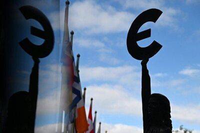 Евро дешевеет к доллару перед выходом данных об инфляции в еврозоне утром в среду - smartmoney.one - Москва - США