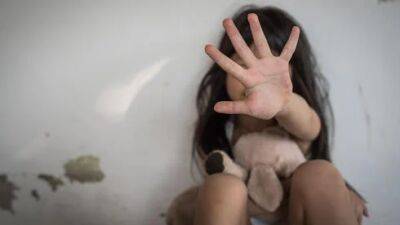 Юрий из центра Израиля приговорен к 16 годам тюрьмы за изнасилование 8-летней девочки - vesty.co.il - Израиль - Тель-Авив
