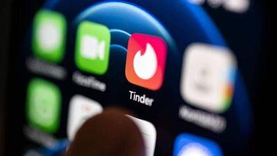 Владимир Путин - Компания-владелец Tinder объявила об уходе из России к 30 июня - smartmoney.one - Россия - Reuters