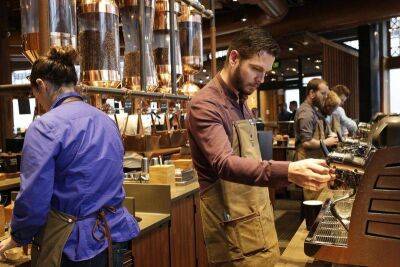 Starbucks: доходы, прибыль побили прогнозы в Q2 - smartmoney.one - Starbucks - Reuters