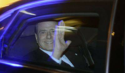 Сильвио Берлускони - 86-летний Берлускони выписан из больницы. Он провел там полтора месяца - rus.delfi.lv - Латвия
