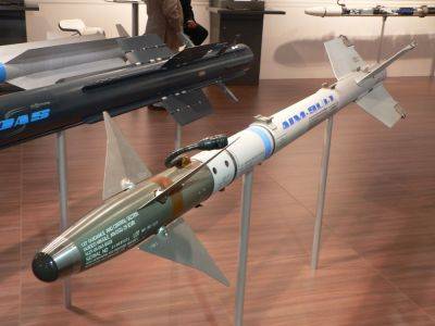 Канада предоставит Украине более 40 противовоздушных ракет AIM-9 – министр обороны - gordonua.com - Россия - Украина - Канада - Ввс