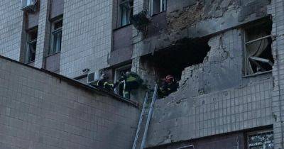 В Киеве во время ночной атаки врага погиб 41-летний мужчина, еще два человека ранены - dsnews.ua - Россия - Украина - Киев