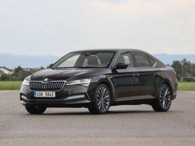 На российском авторынке вновь продаются лифтбеки Skoda Superb - usedcars.ru - Китай