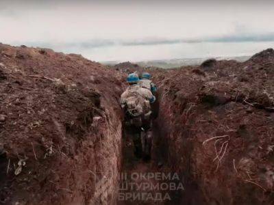 Владимир Зеленский - Александр Сырский - Бои за "дорогу жизни" в Бахмут. 3-я бригада ВСУ показала видео штурма и зачистки позиций оккупантов - gordonua.com - Россия - Украина