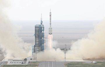Китай впервые в своей истории отправил на орбиту гражданского - charter97.org - Китай - Белоруссия - Пекин