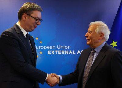 Жозеп Боррель - Александр Вучич - Альбин Курти - ЕС требует от лидеров Косово и Сербии снять напряженность - obzor.lt - Сербия - Косово - Протесты - Ес