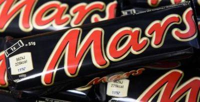 Обертку к шоколадным батончикам «Марс» начали делать из бумаги - obzor.lt - Англия