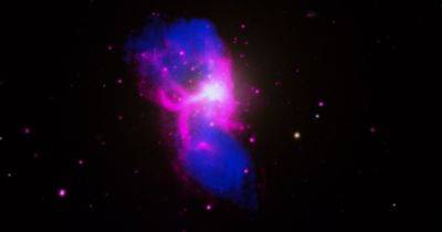 Огромная черная дыра "нарисовала" в космосе букву: ее высота 40 тысяч световых лет (фото) - focus.ua - Украина
