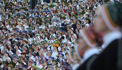 Поступят в продажу несколько тысяч не выкупленных билетов на Праздник песни и танца - rus.delfi.lv - Рига - Латвия