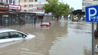 Беспрецедентное наводнение в Анкаре - ru.euronews.com - Турция - Анкара