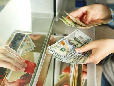 В НБУ объяснили, нужно ли платить комиссию за обмен старых или изношенных банкнот - gordonua.com - США - Украина