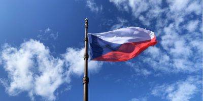 В Чехии мужчина хотел сорвать флаг Украины с музея. Он получил условный срок - nv.ua - Россия - Украина - Чехия - Прага - Чсср