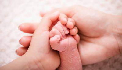 Количество новорожденных за четыре месяца этого года уменьшилось на 15% - rus.delfi.lv - Латвия