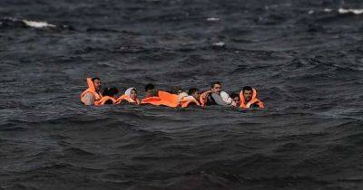 "На борту было 750 человек": у побережья Греции затонуло перегруженное судно (фото) - focus.ua - Сирия - Украина - Италия - Египет - Турция - Ирак - Иран - Болгария - Афганистан - Ливия - Пакистан - Греция - Сомали