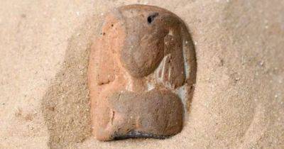 Государство забрало себе. Женщина случайно нашла древнюю статуэтку времен фараонов - focus.ua - Украина - Израиль - Египет - Тель-Авив - Находка
