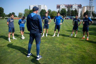 Матаррита, Хайнер, Танковский и еще четверо игроков покинули Днепр-1 - sportarena.com - Украина - Ужгород