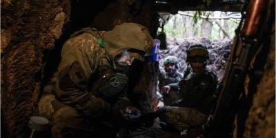 Военным после увольнения. Куда засчитываются выплаты 30 и 100 тысяч гривен при подсчете пенсий - nv.ua - Россия - Украина