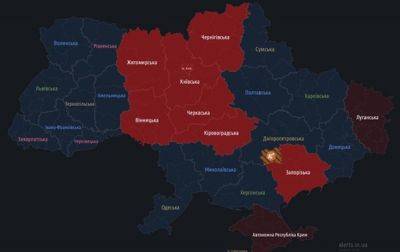 В Киеве и ряде областей объявили воздушную тревогу - korrespondent.net - Россия - Украина - Киев - Киевская обл. - Запорожская обл. - Черниговская обл. - Кировоградская обл. - Днепропетровская обл. - Винницкая обл. - Черкасская обл. - Житомирская обл. - район Деснянский, Киев