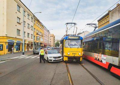Зденек Гржиб - В Праге «украинский трамвай» попал в аварию в первый же день работы - vinegret.cz - Украина - Чехия - Прага