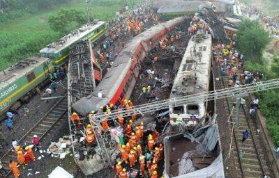 Нарендра Моди - Более 230 человек погибли при крушении поездов в Индии, свыше 900 пострадали - dialog.tj - Индия