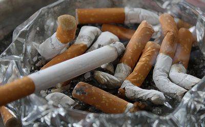 Работница отсудила у бывшего работодателя 35.000 шекелей за пассивное курение на рабочем месте - nashe.orbita.co.il