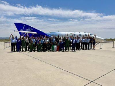 Ричард Брэнсон - Космоплан Virgin Galactic совершил первый коммерческий суборбитальный полет - itc.ua - Украина - Италия - штат Нью-Мексико