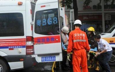 В Китае на автобус обрушился грунт и камни: шесть погибших - korrespondent.net - Китай - Южная Корея - Украина - Юар - Чунцин