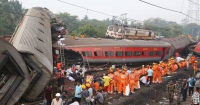 Во время столкновения поездов в Индии погибло свыше 300 человек: названа причина - focus.ua - Украина - Индия