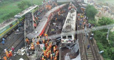 Названа причина аварии на железной дороге в Индии - dsnews.ua - Украина - Индия