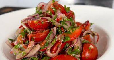 Сезон шашлыка: как приготовить вкуснейший маринованный салат к мясу - focus.ua - Украина