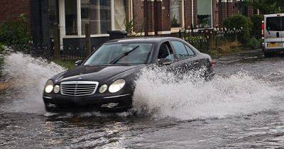 Как правильно ездить на автомобиле во время затоплений: полезные советы - focus.ua - Украина - Херсонская обл.