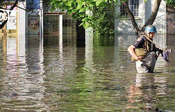 Вода прибывает, люди ночевали на крышах домов: что происходит после теракта РФ - charter97.org - Россия - Белоруссия - Херсон - Херсонская обл. - Пристань