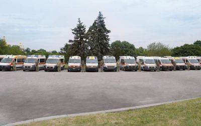 Метинвест передал военным 30 автомобилей скорой помощи - korrespondent.net - Россия - Украина - Киев - Италия - Польша - Метинвест
