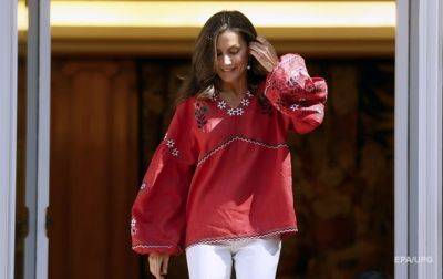 Чарльз III (Iii) - Королева Испании одела вышиванку от украинского бренда - korrespondent.net - Украина - Испания - Шотландия