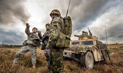 В Пабраде проходят артиллерийские учения частей из Литвы, Франции и США - obzor.lt - Россия - США - Франция - Литва - Запад