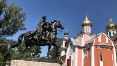 Владимир Мединский - патриарх Кирилл - Александр Невский - Ерболат Досаев - В Алматы открыли памятник Александру Невскому - svoboda.org - Москва - Россия - Казахстан - Алма-Ата