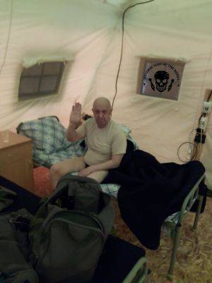 Пригожин в трусах в лагере ЧВК Вагнер - в сети показали фото - apostrophe.ua - Россия - Украина - Белоруссия