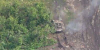 ВСУ уничтожили два российских танка с помощью FPV-дронов — видео - nv.ua - Украина