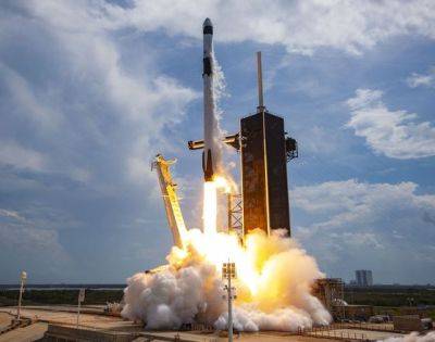 Ракета-носитель Falcon 9 вывела на орбиту новый флот спутников Starlink - unn.com.ua - Украина - Киев