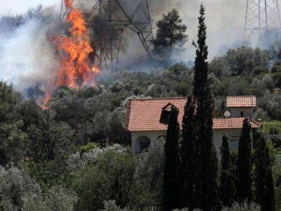 Лесной пожар возле Афин привел к эвакуации морских курортов - unn.com.ua - Украина - Киев - Афины - Греция
